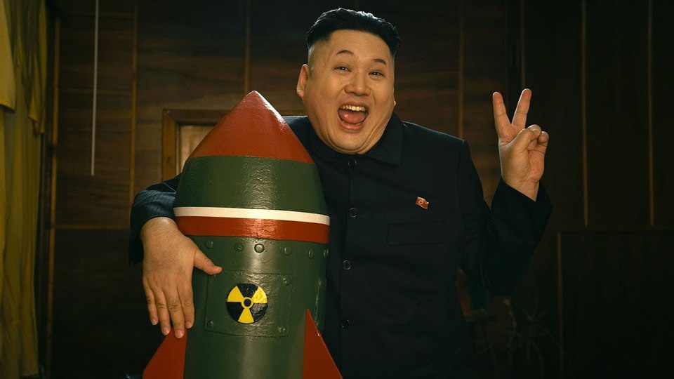 Двойник Ким Чен Ына из клипа LollyBomb — кто он?
